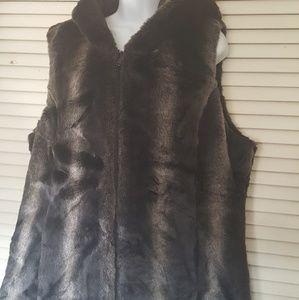 Hooded Reversible Vest